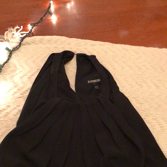 Little black dress with halter and open back - Picture 4 of 5